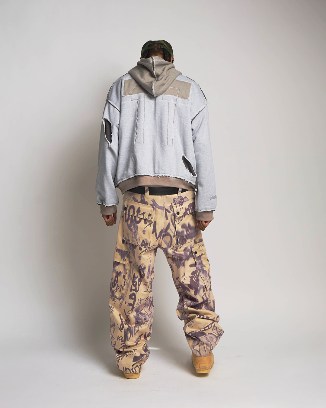 "11:11" COLLEGIATE THRASHER ZIP UP (GREY)