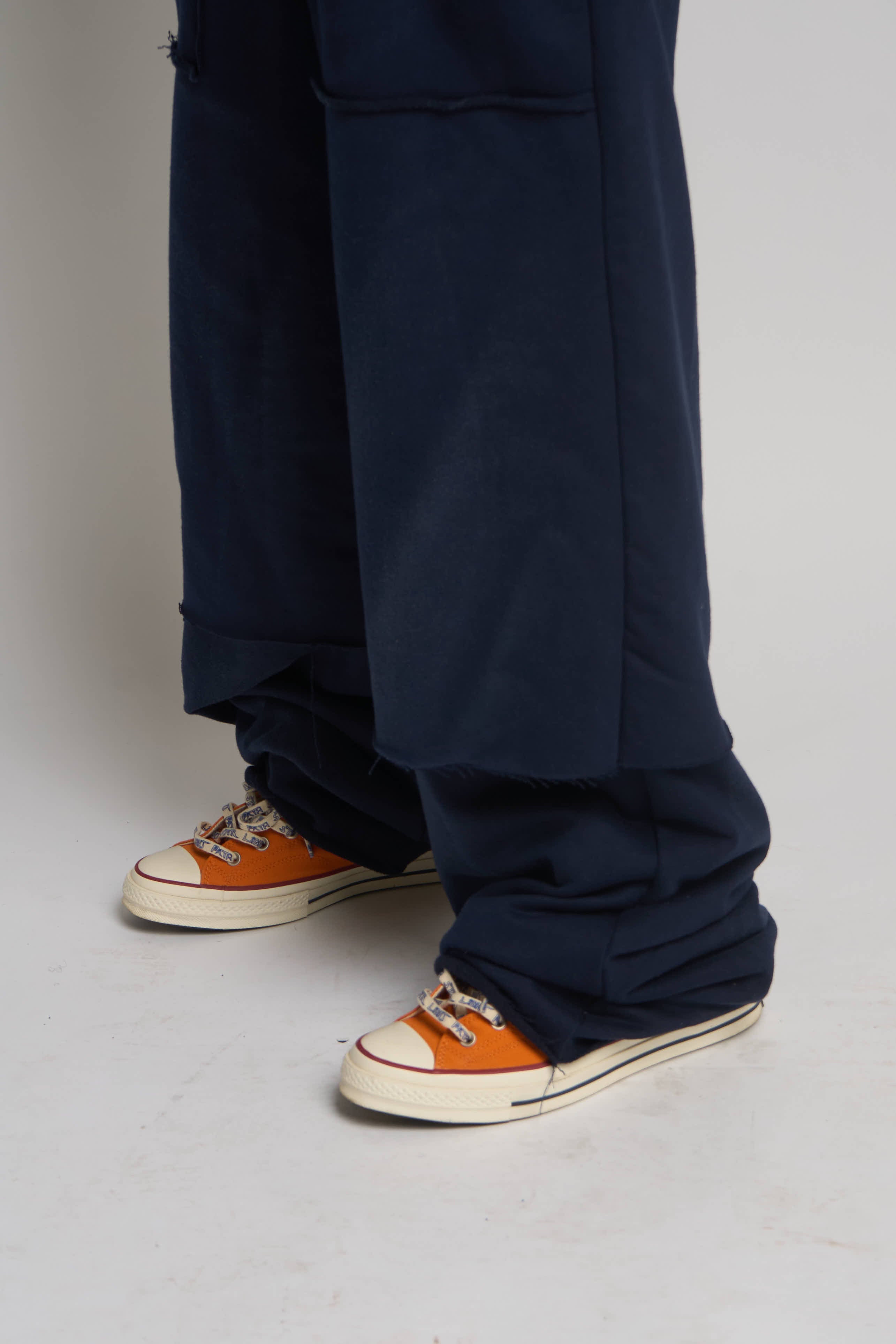 COLLEGIATE THRASHER SWEATS