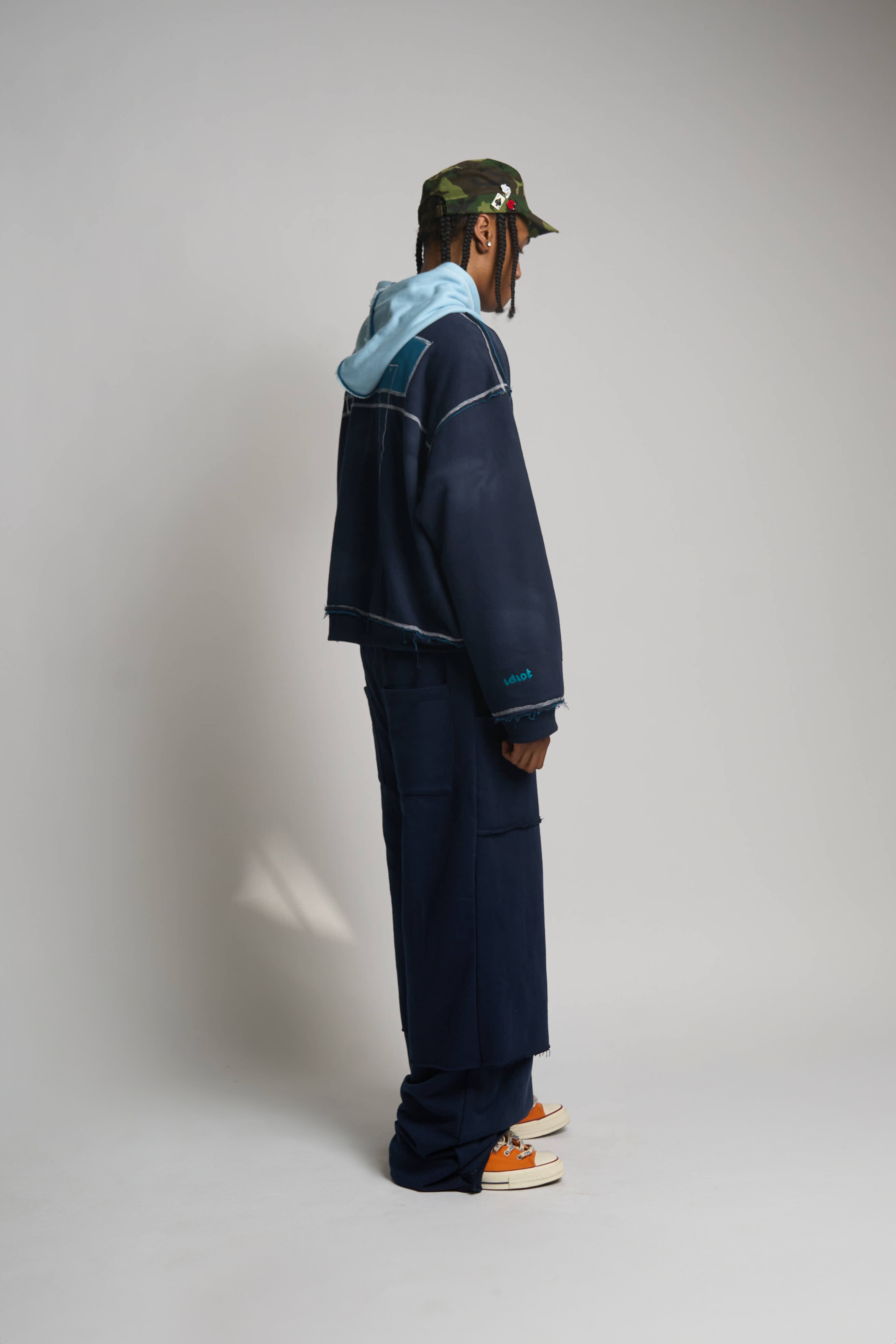 COLLEGIATE THRASHER SWEATS